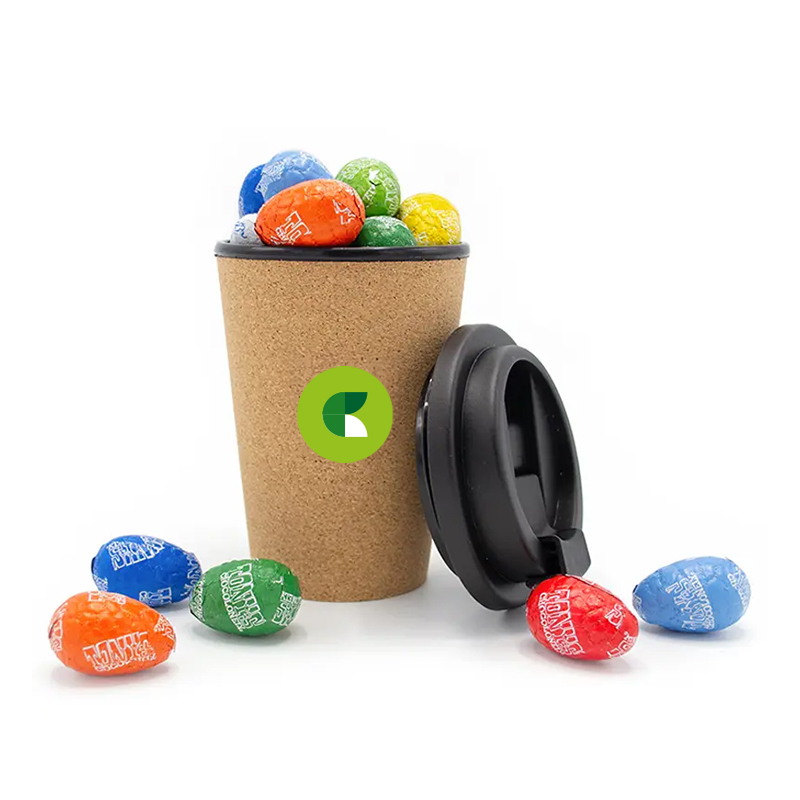 Travel mug with Easter eggs